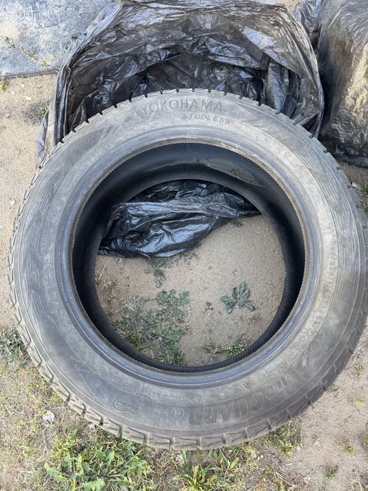 Продам шины 245/45/19 yokohama