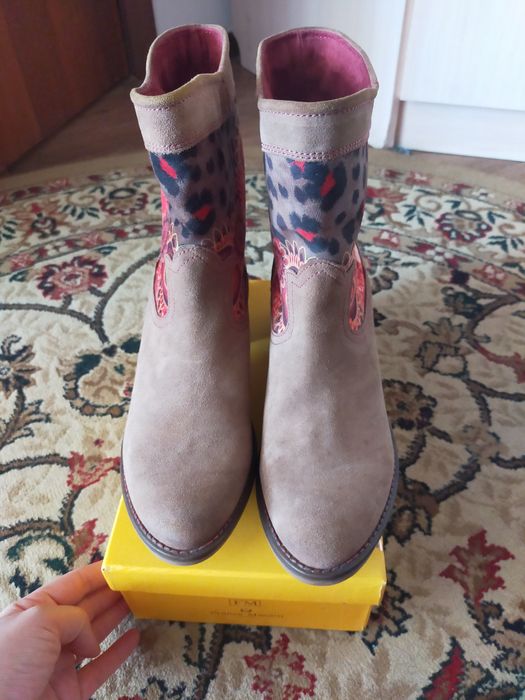 Продам обувь 3000