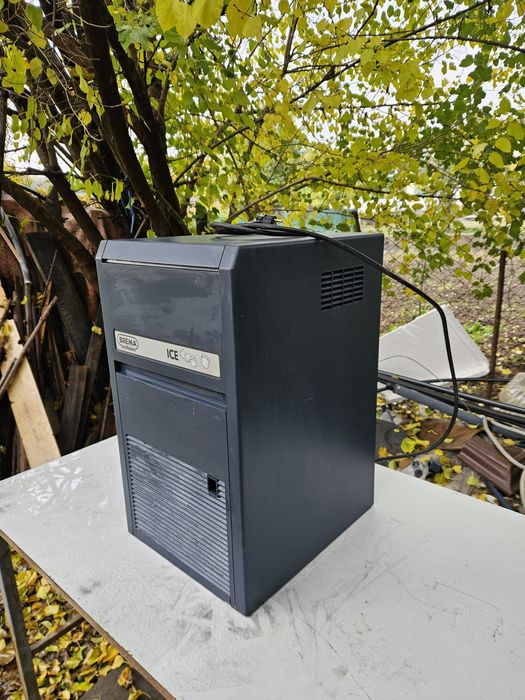 Ледогенератор на бучка 20кг.  Цена 550лв.