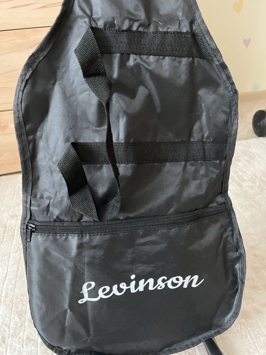 Продается электро гитара Levinson