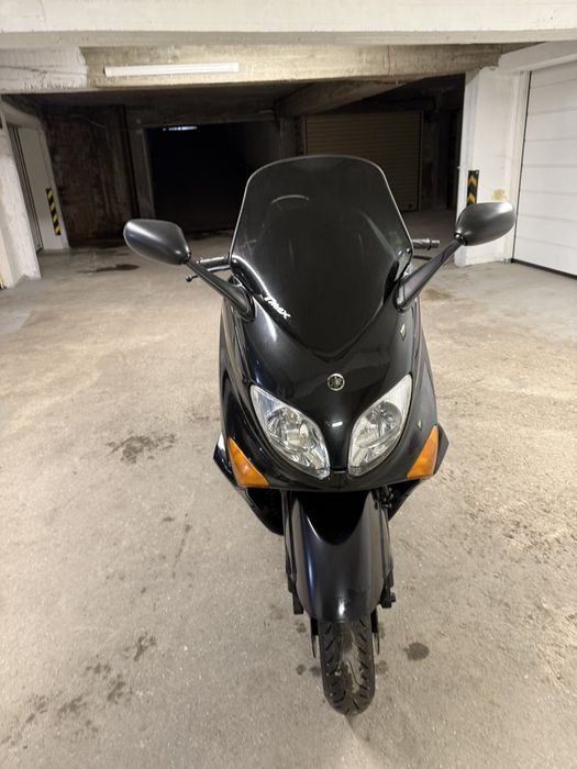 Yamaha T max -2006год.Продавам. Закупен от Yamaha в България.