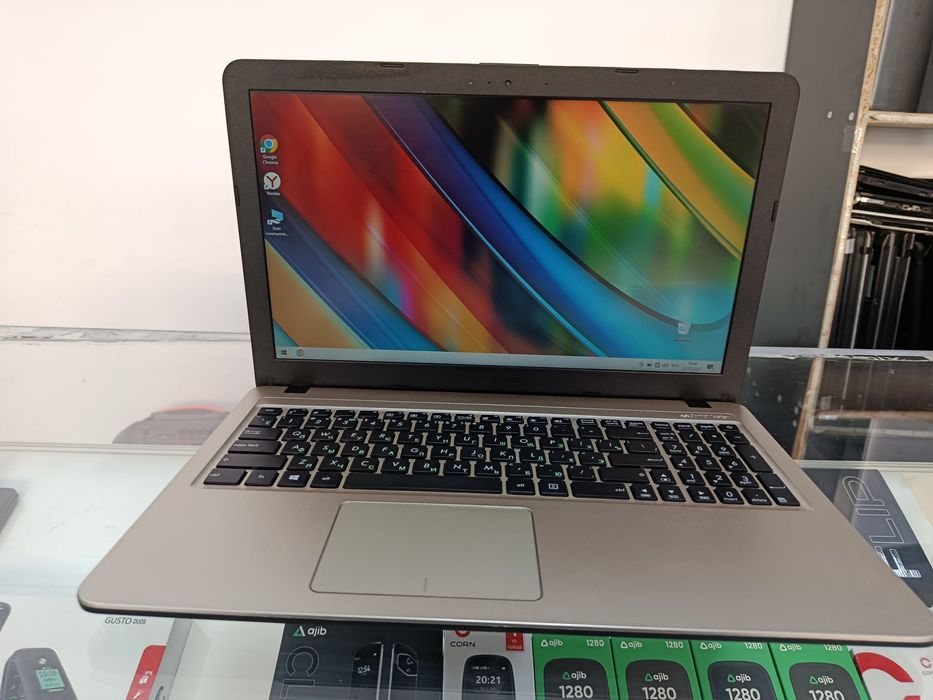 Asus laptop 512gb