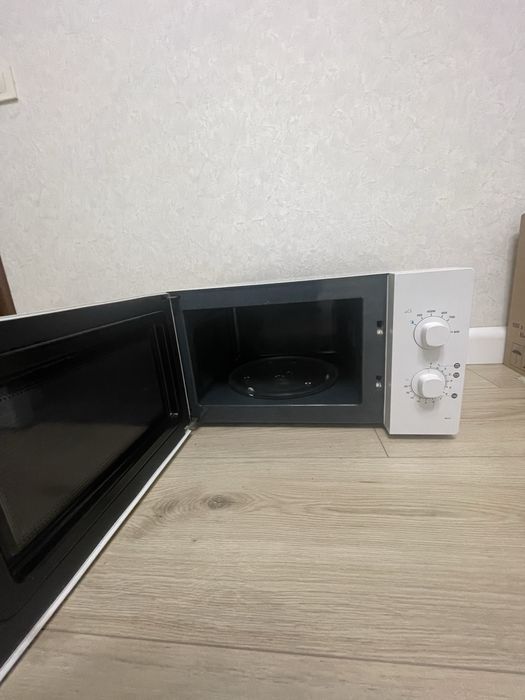 Vand cuptor microunde Samsung ME71A 800w