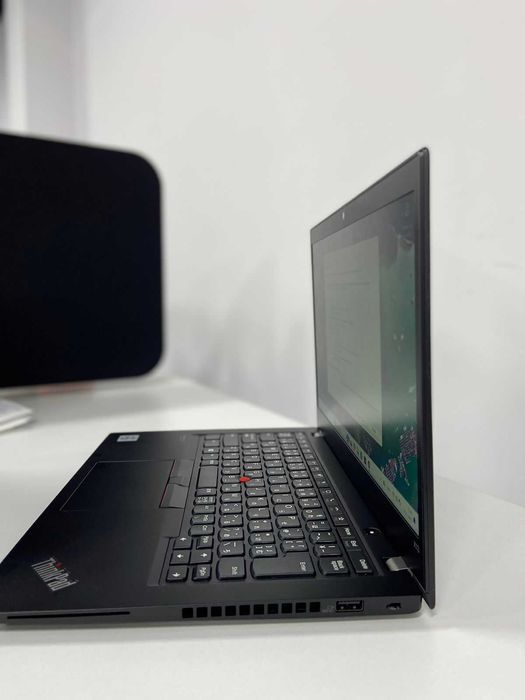 Ноутбук LENOVO ThinkPad X 13