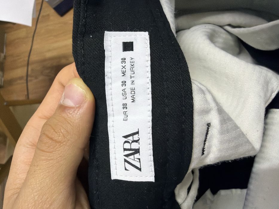 Брюки Zara.