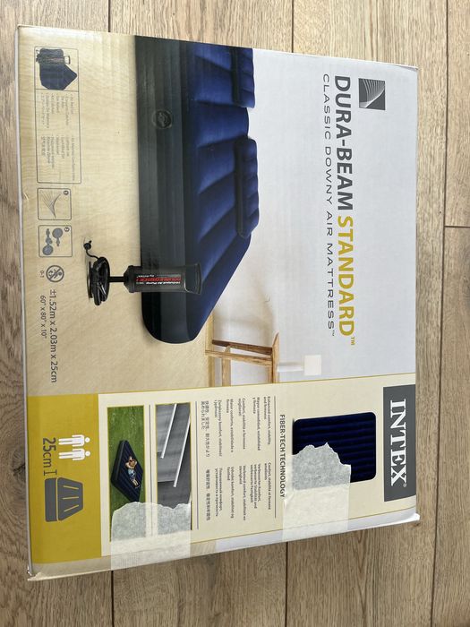 Надувной матрас с насосом и подушками