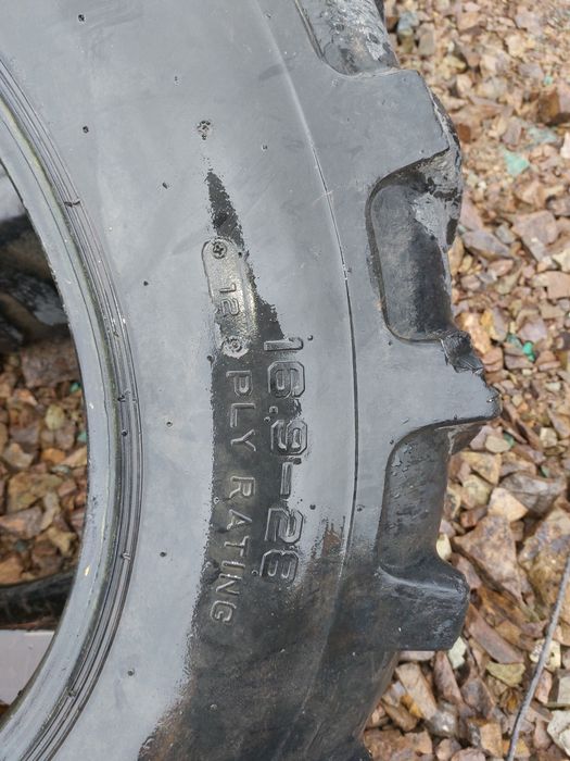 Шина эсковатор погрузчик