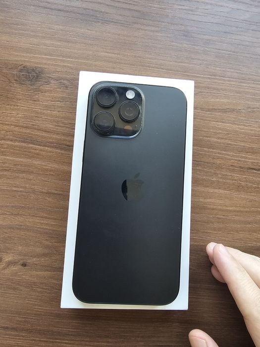 Продам айфон 16 про макс 256 гб