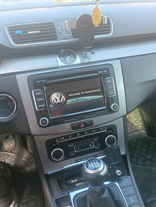 VOLKSWAGEN Passat 2011 — imagine 2