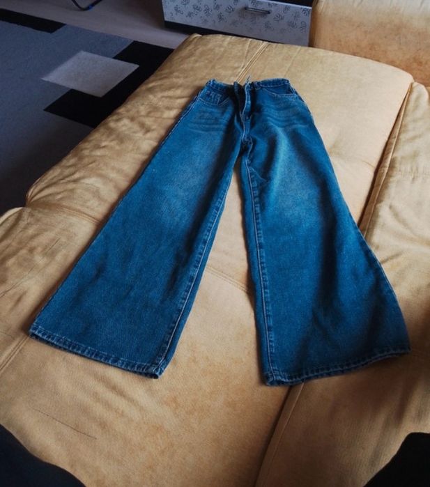 Blugi noi ne folositi