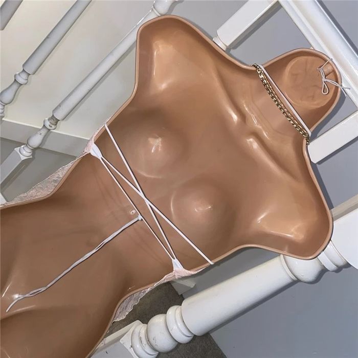 Продавам нов бански от 4 части и блузка дантела