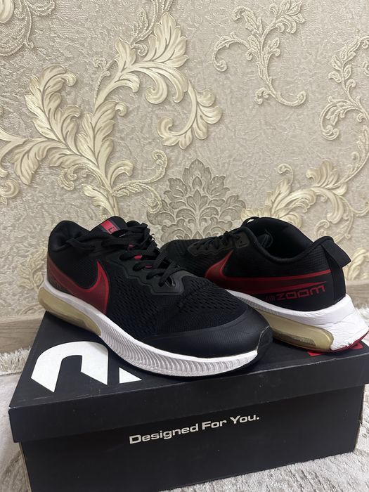 Продаются мужские красовки Nike