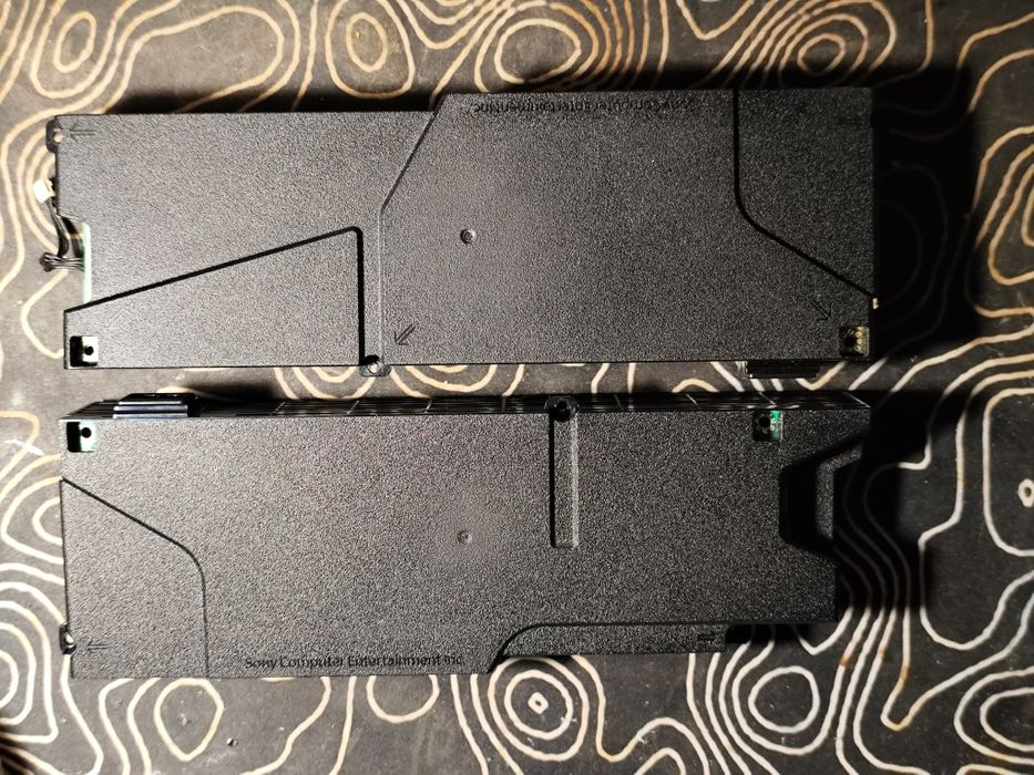 Surse  PS4 Originale (N14-240P1A / ADP-200ER)