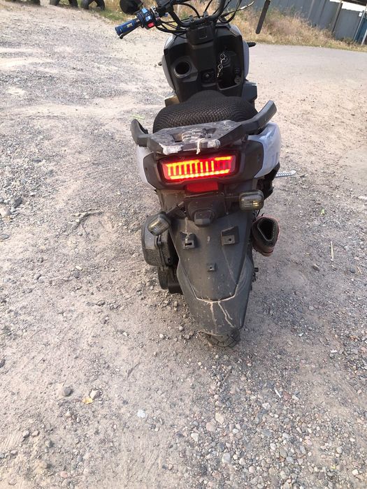 Продам скутер танк 150кубов