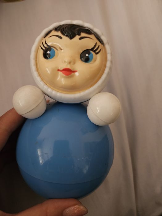 неваляшка игрушка