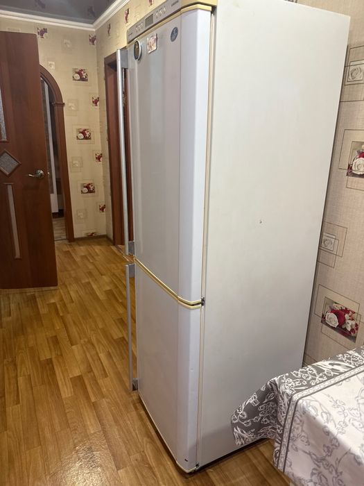 Холодильник рабочий