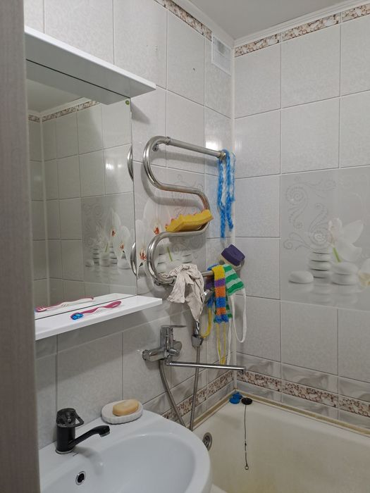 Продаётся  2 ух комнатная квартира