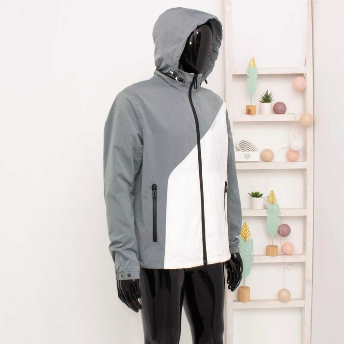 EMPORIO ARMANI оригинално мъжко яке бяло/сиво с качулка windbreaker L