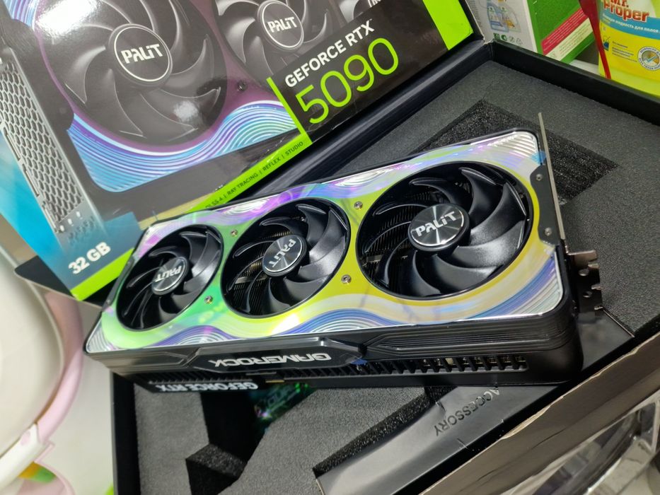 На запчасти видеокарты rtx 5090 и 4090