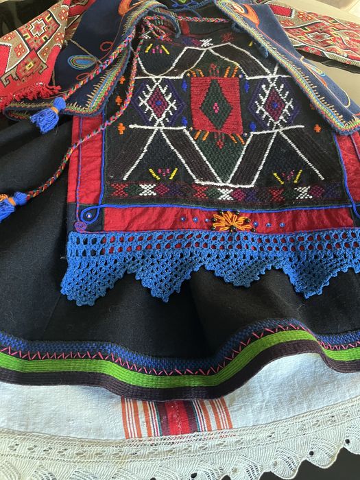 Авторска народна носия едвнична бройка