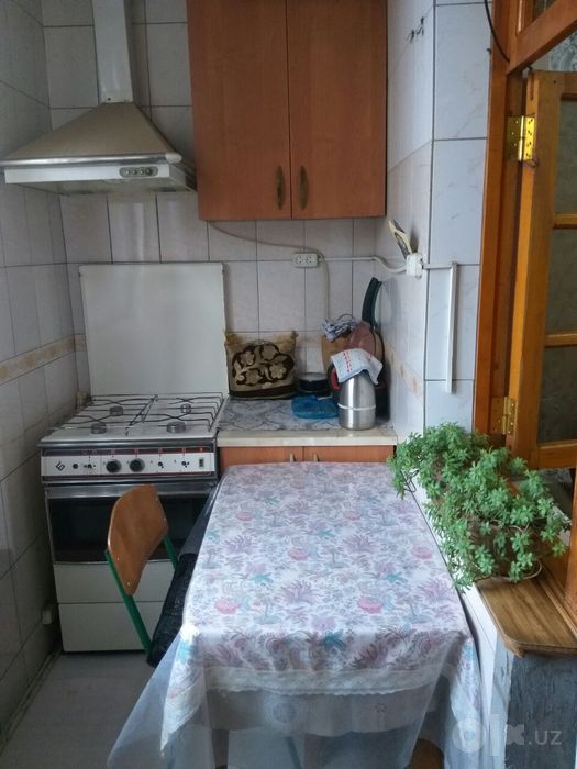 Продаётся 3 ком.квартира в Домбрабаде, 3 хонали Уй сотилади Домбиробод