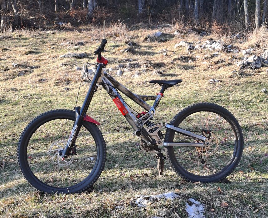 Bicicleta UMF duncan 2 downhill