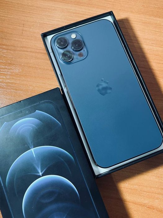 Продам Iphone 12 PRO MAX