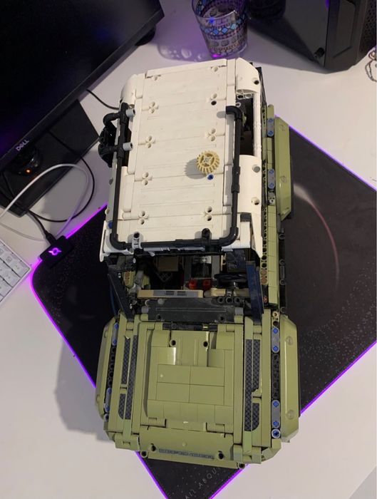 Lego Technic Landrover Defender