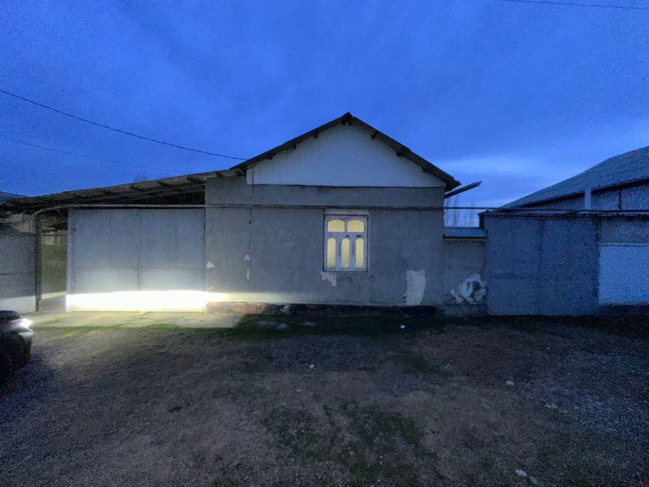 Uy Sotiladi Sirdaryo Gulistan 15 sotix (Ulugobod МФЙ Bogdorchilik)