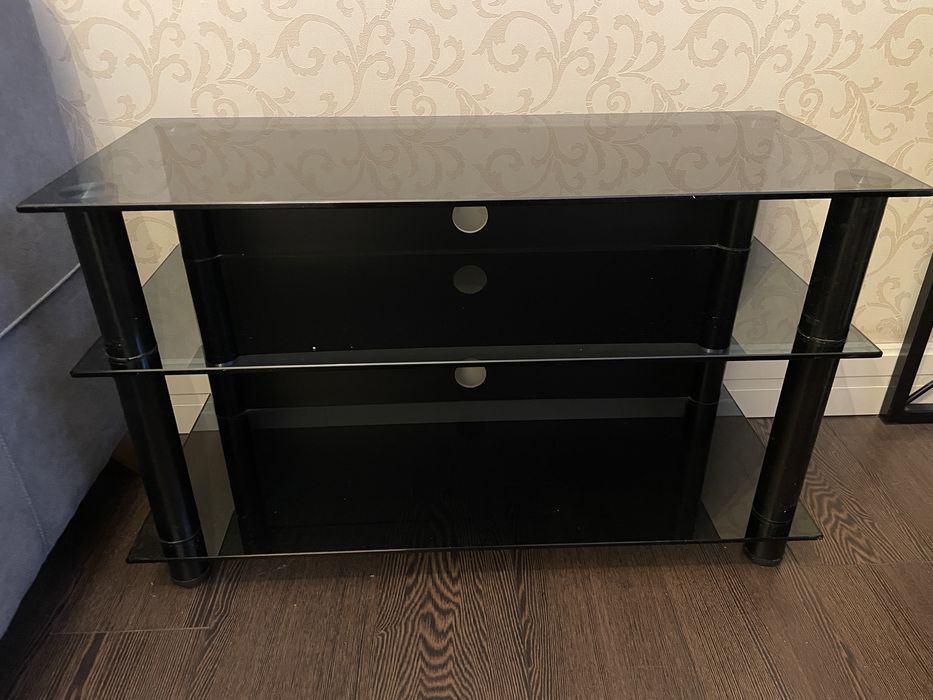 Тумба под телевизор или книг