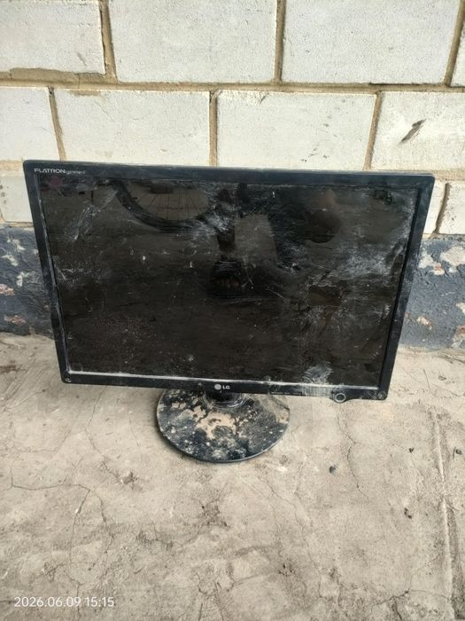 Продам монитор LG