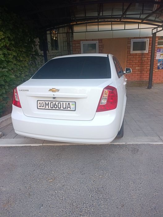 Srochna sotiladi Gentra elegant