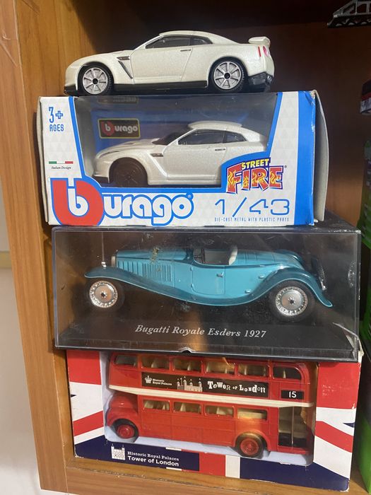 Метални колички Burago/Welly