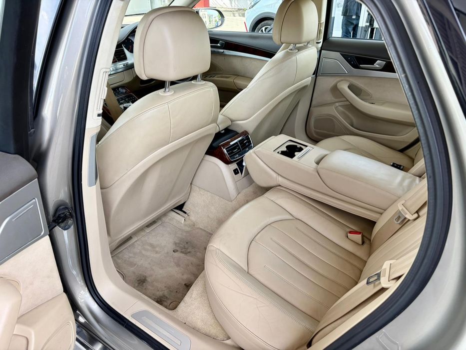 Audi A8 Long 2011