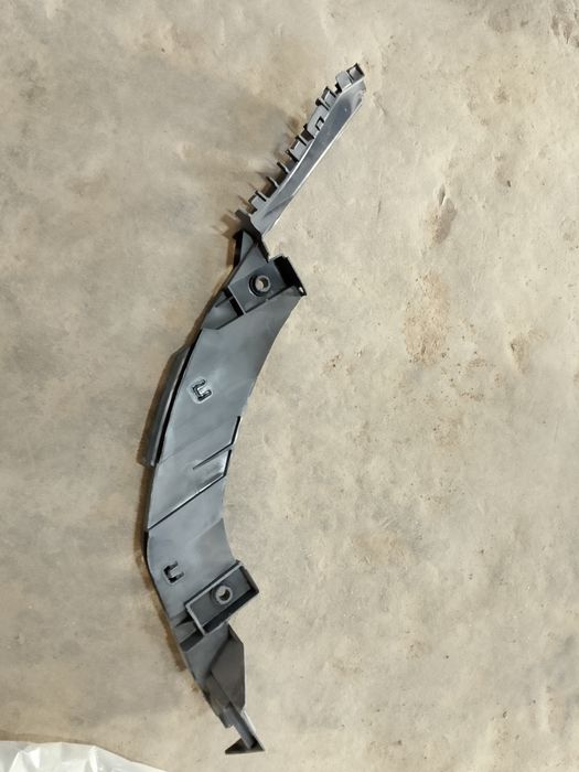 Правое крепление переднего бампера Поло