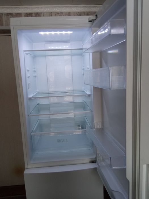 БУ холодильник Haier.