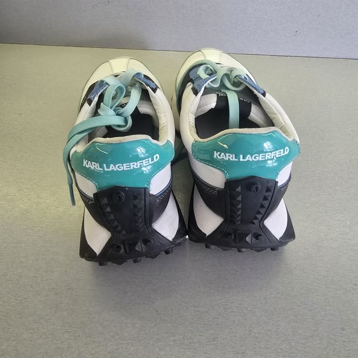 Маратонки кожени бели