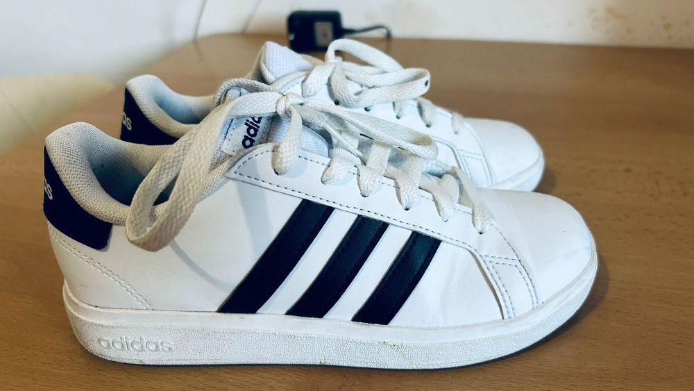 Adidași Adidas nr.34 în stare foarte buna