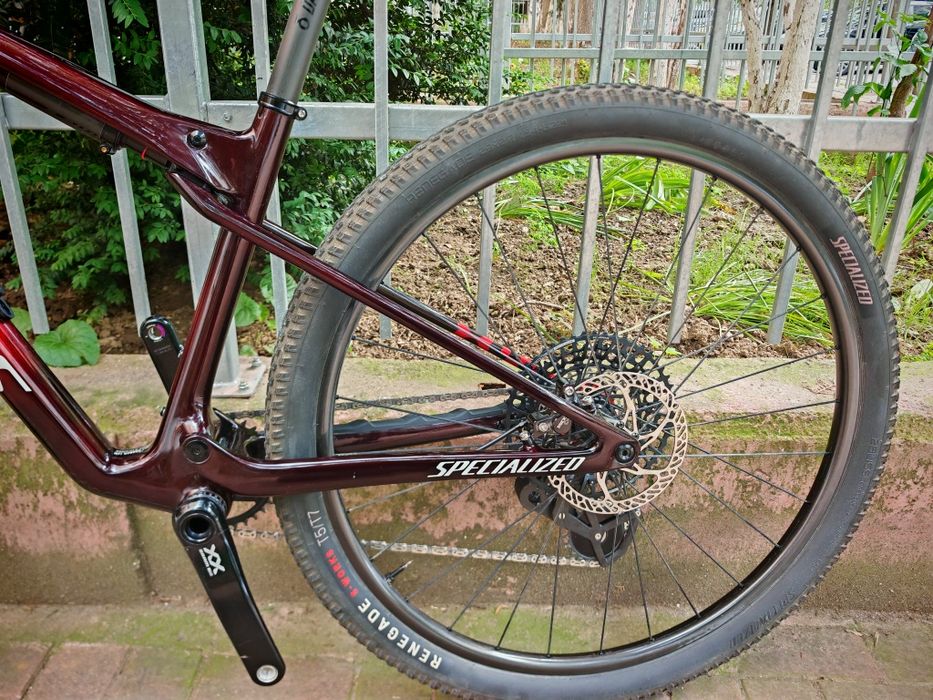 Bicicleta full suspension carbon Specialized S-works Epic World Cup marime S Darimo 8.4 kg stare impecabila
