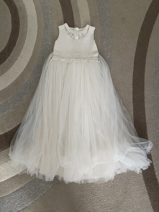 Продам платье для девочки