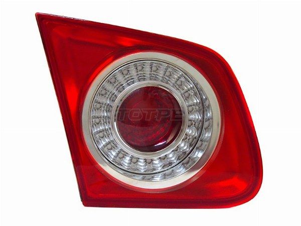 Фонарь в крышку багажника Volkswagen Jetta