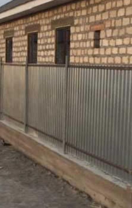 продаеться оцинковые трубы для забора