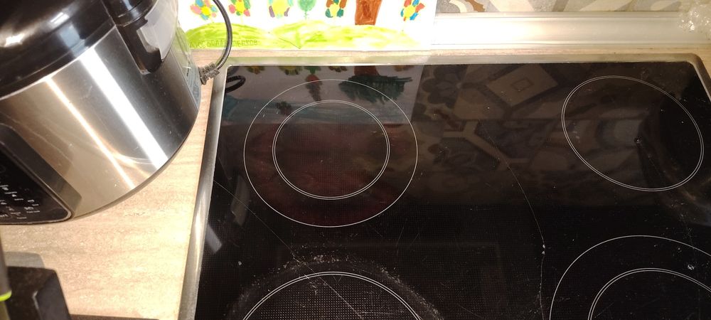 Фурна за вграждане с комплект котлони