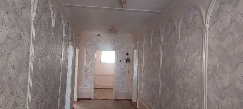 ГУЗОР марказидан ,Срочна сотилади. Навруз махалласи