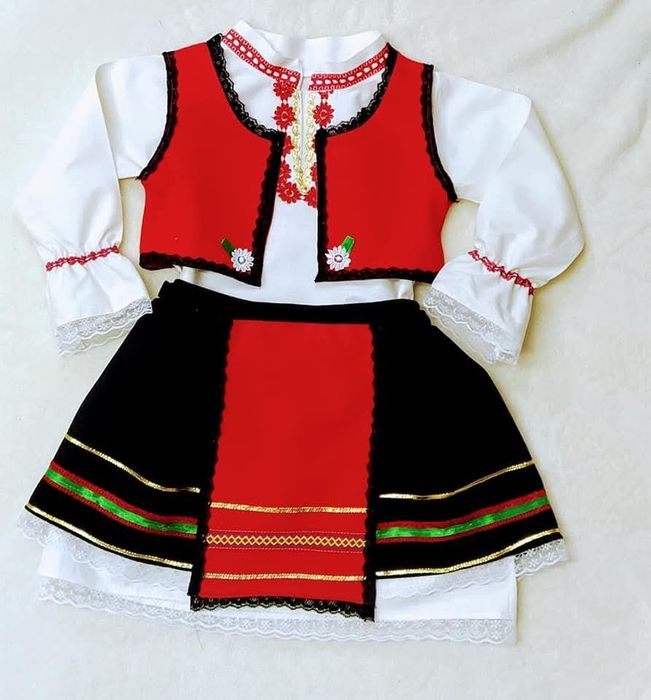 Детски и бебешки народни носии за Лазарица