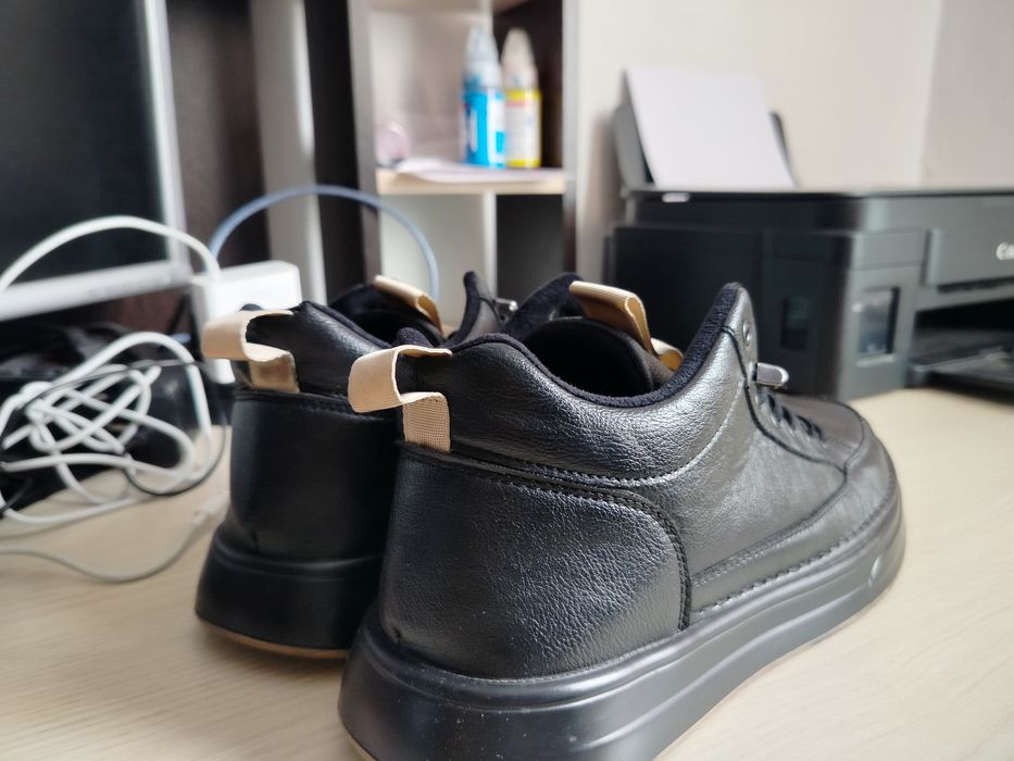 Зимние кроссовки