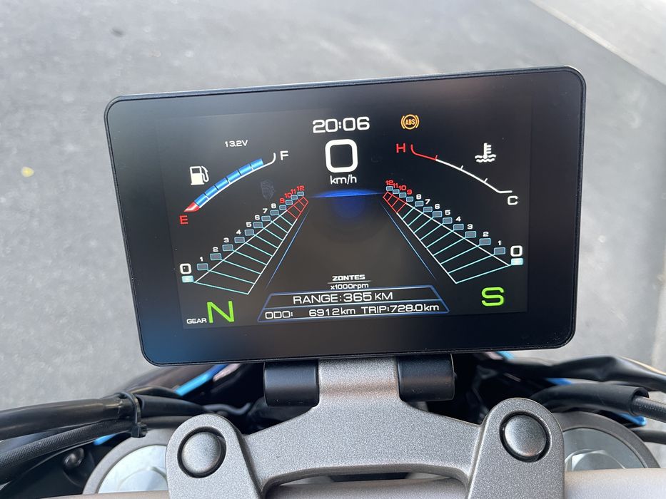 Zontes 310R 2022 full LED, ideală pentru A2