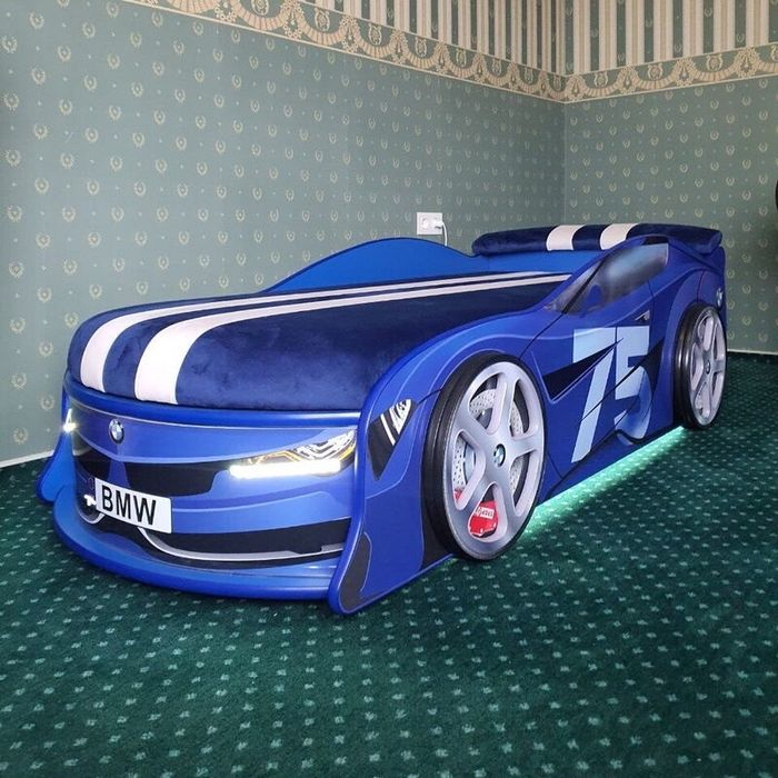 Детская кровать машинка