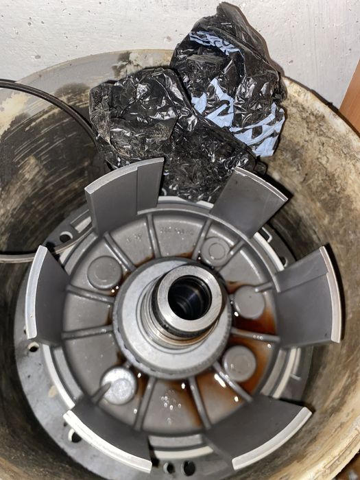 Продаю акпп на мерседес 190