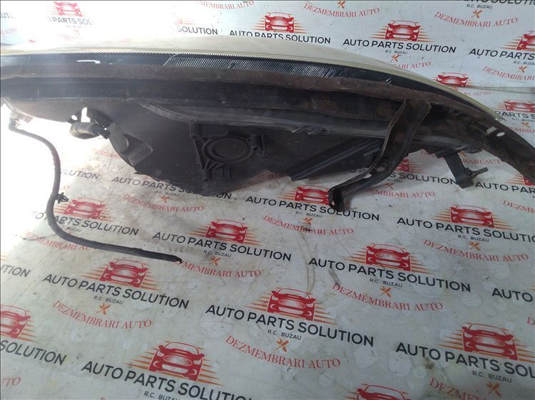 suport far dreapta 2.2 d honda civic an fabr. 2008